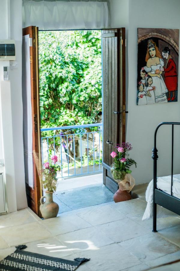 Penzion Cecilias Courtyard Malya Exteriér fotografie