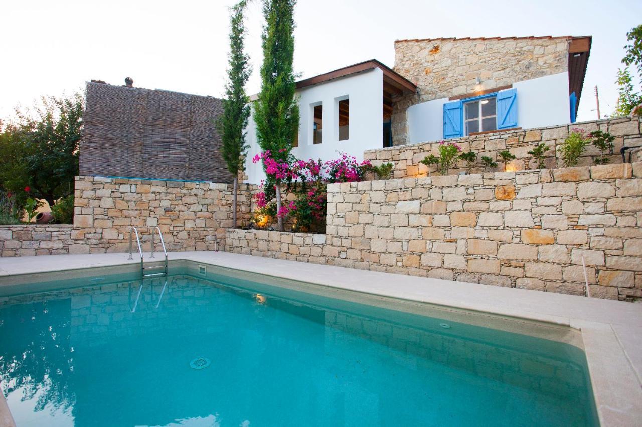 Penzion Cecilias Courtyard Malya Exteriér fotografie