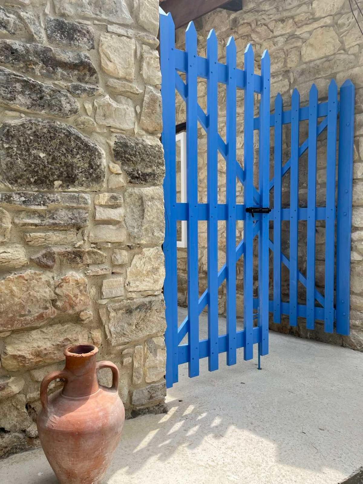 Penzion Cecilias Courtyard Malya Exteriér fotografie