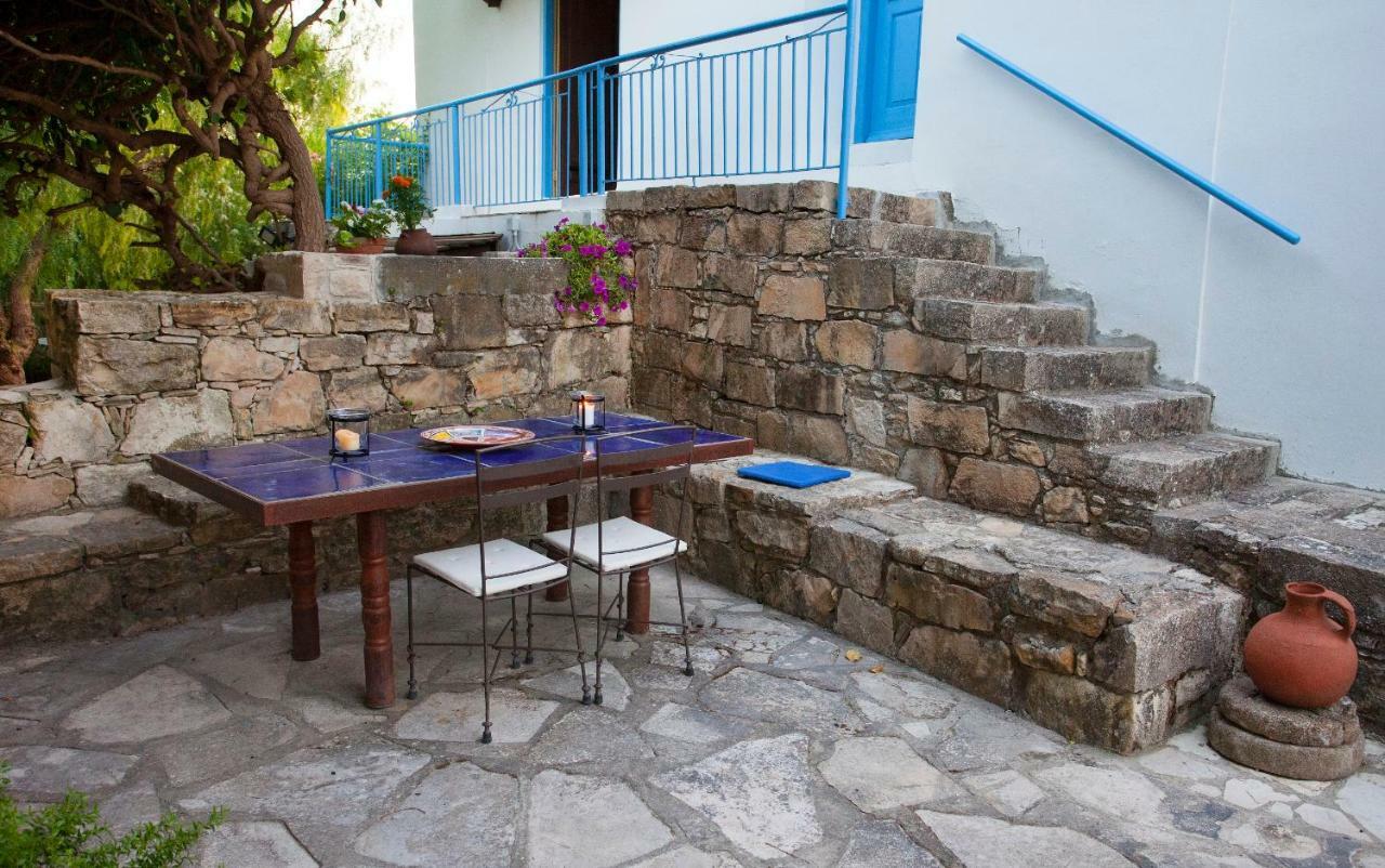 Penzion Cecilias Courtyard Malya Exteriér fotografie