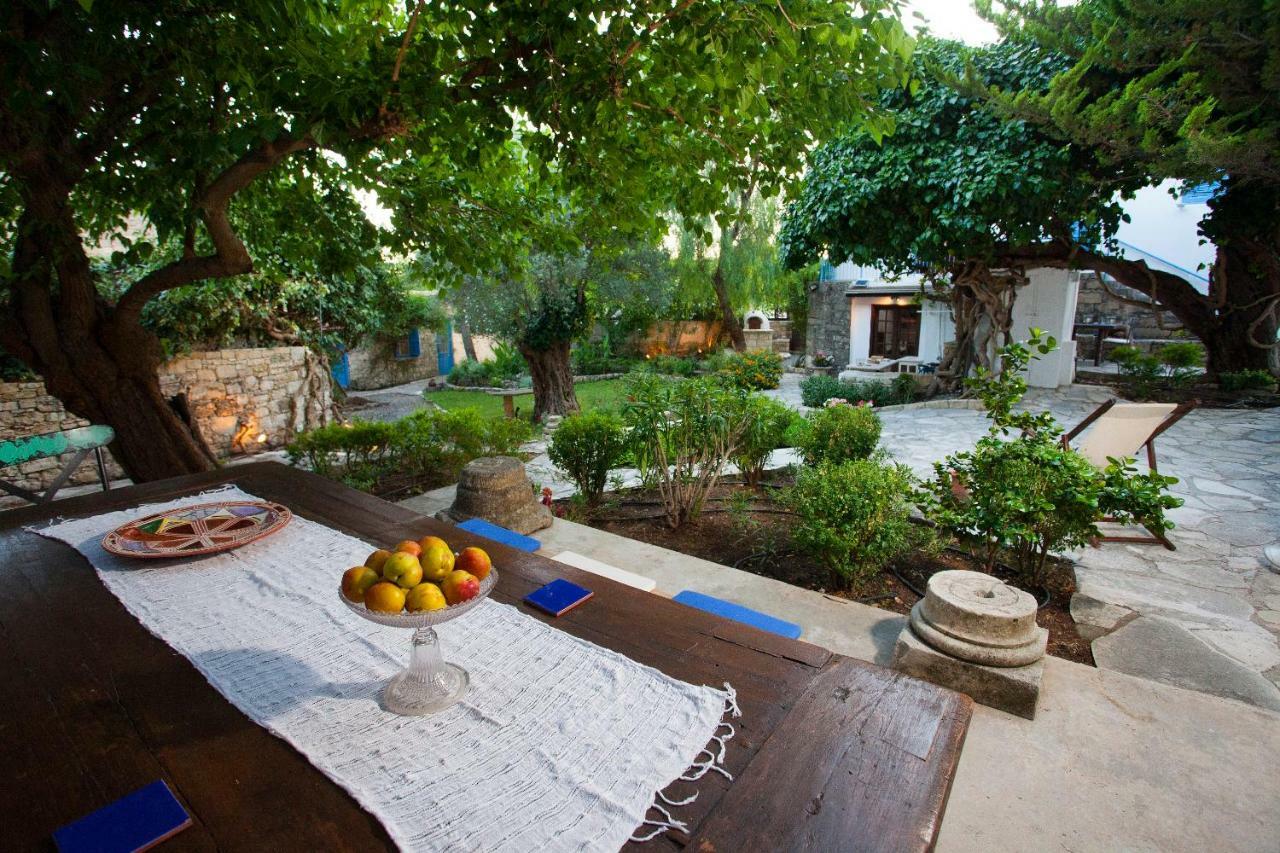 Penzion Cecilias Courtyard Malya Exteriér fotografie