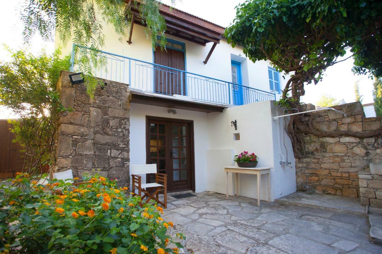 Penzion Cecilias Courtyard Malya Exteriér fotografie